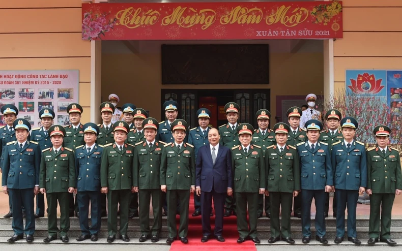 Thủ tướng Nguyễn Xuân Phúc thăm, kiểm tra công tác ứng trực của Sư đoàn Phòng không 361, Quân chủng Phòng không - Không quân -0