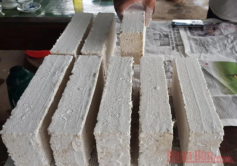 Xuân ấm trên vùng bão lũ -0
