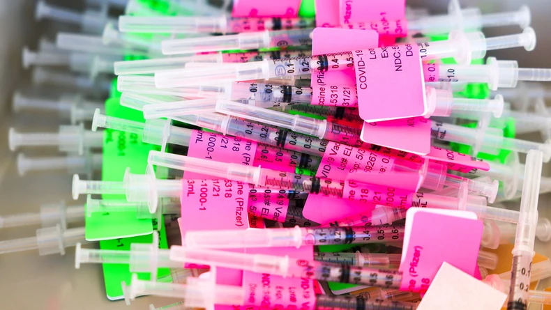 Tiêm vaccine giúp giảm sự lây lan Covid-19 -0