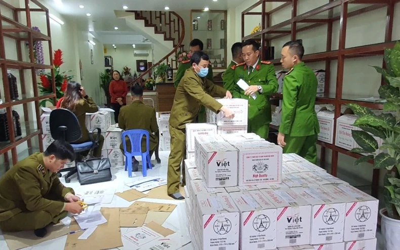 Cảnh báo rượu Nhất Tửu Hoàng Đế dễ gây ngộ độc -0