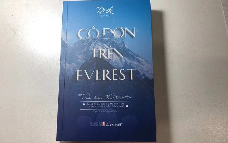 “Nhìn” Everest qua “lăng kính” của Di Li -0