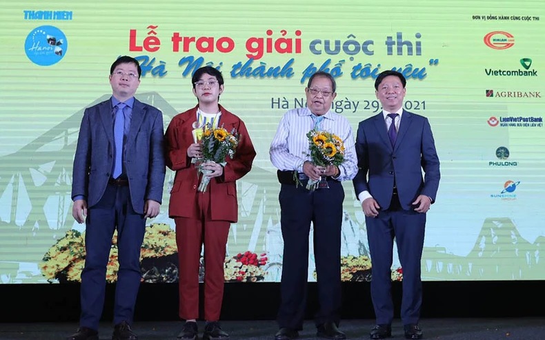 Trao giải cuộc thi “Hà Nội thành phố tôi yêu” của báo Thanh Niên -0