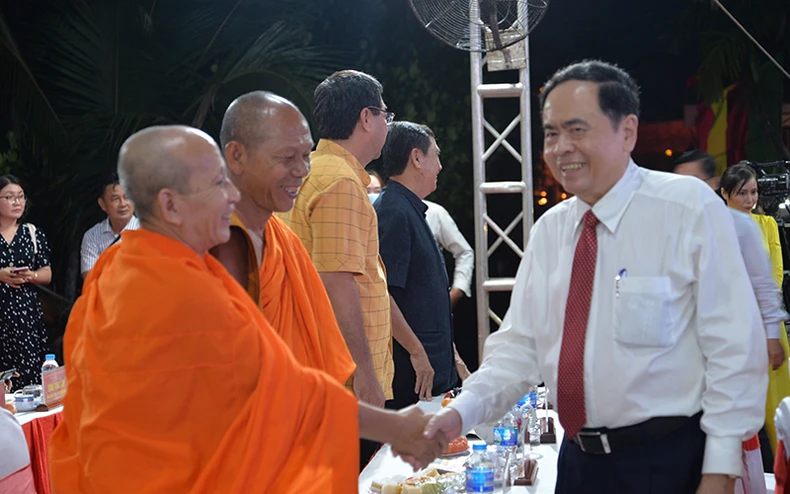 Đồng chí Trần Thanh Mẫn chúc Tết Chôl Chnăm Thmây tại Sóc Trăng -0