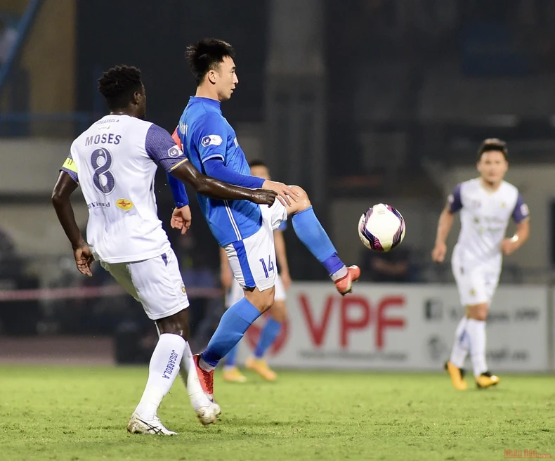 Hà Nội trở lại thăng hoa, Sài Gòn thắng tối thiểu Hà Tĩnh -0