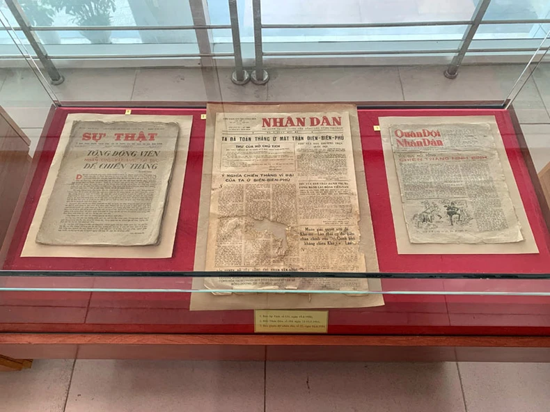 Trưng bày nhiều tài liệu, hiện vật quý về Báo chí Việt Nam 1946-1954 -0
