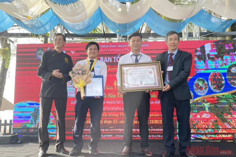 Xác lập kỷ lục quốc gia 100 món ngon sử dụng nước mắm truyền thống Phú Quốc -0