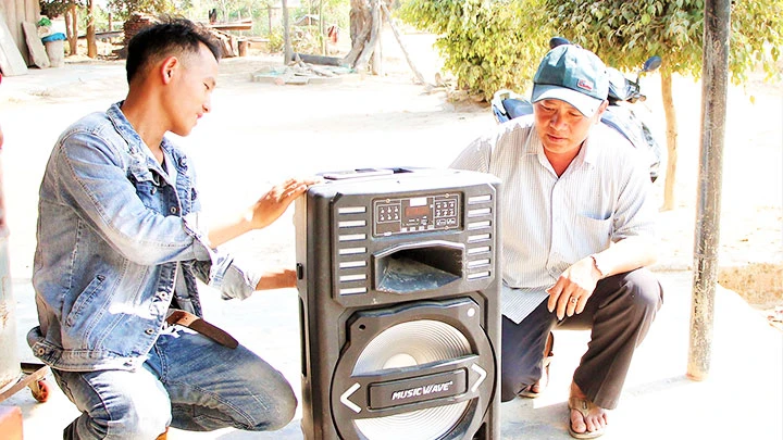 Nhiều cách đưa Luật Bầu cử đến vùng sâu -0