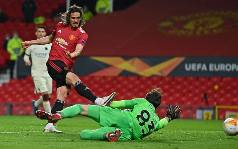Man United thắng giòn giã, Arsenal thất thủ sân khách -0