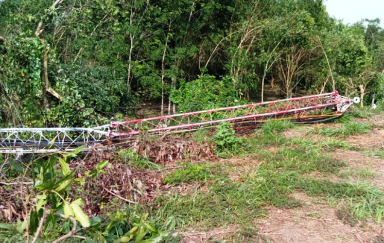 Giông lốc làm tốc gây nhiều thiệt hại ở Bình Phước -0