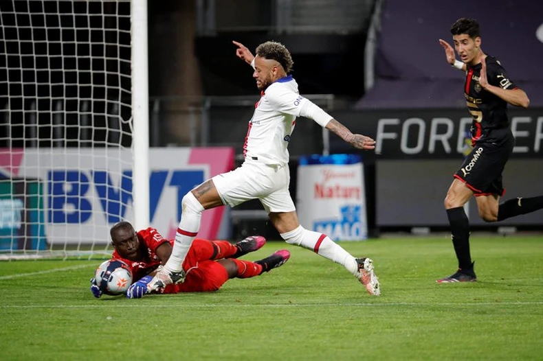 Hòa Sevilla, Real lỡ cơ hội lên ngôi đầu La Liga -0