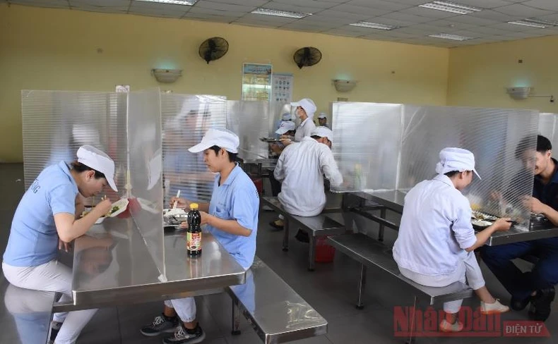 Ngăn chặn nguy cơ bùng phát ổ dịch tại khu công nghiệp -0