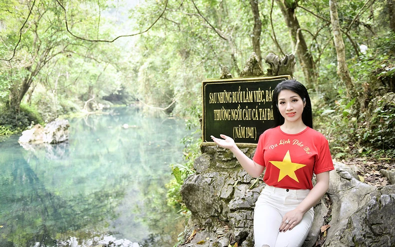 Phương Nga Sao Mai ra mắt album mừng sinh nhật Bác -0