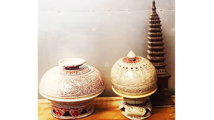 Đi tìm mầu men huyết dụ -0