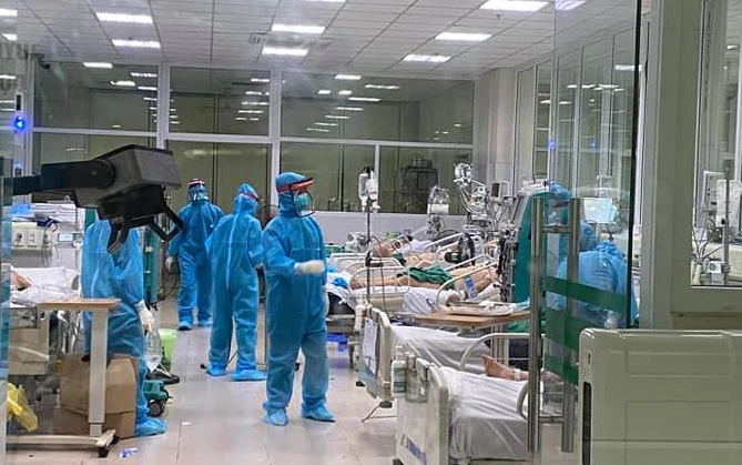 Trụ lại ở tuyến đầu bằng trách nhiệm và yêu thương ảnh 1