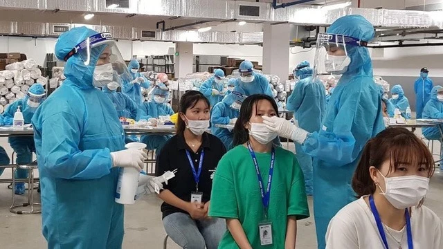 Cuộc chiến xét nghiệm thần tốc tại tâm dịch Bắc Giang -0