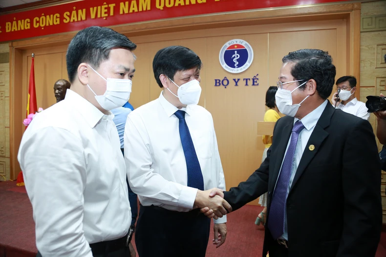 Sovico Group và HDBank: Ủng hộ 60 tỷ đồng cho chương trình Vaccine phòng ngừa covid 19 -0