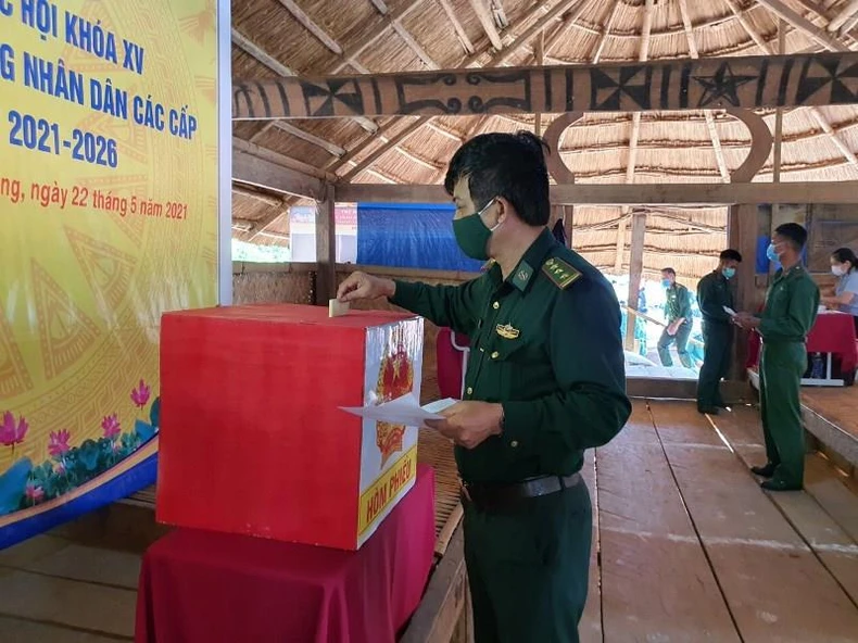 Hơn 10 nghìn cử tri tỉnh Kon Tum bầu cử sớm -0