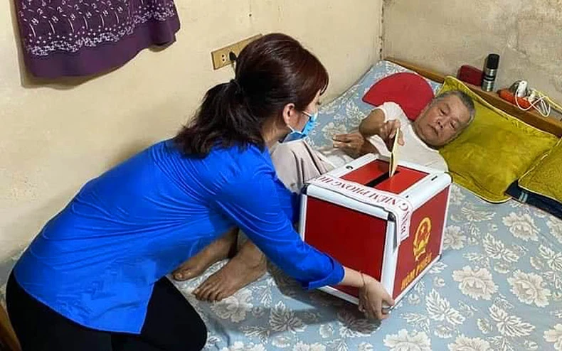 Màu áo xanh tình nguyện trong “Ngày hội non sông” -0
