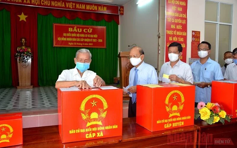 Cử tri cả nước nô nức đi bầu cử, thực hiện quyền công dân thiêng liêng -0