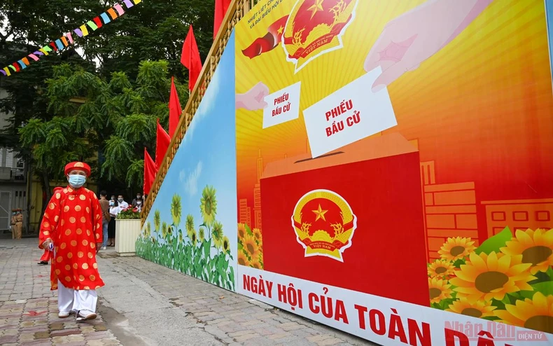 Người dân Thủ đô trong “Ngày hội non sông” -1
