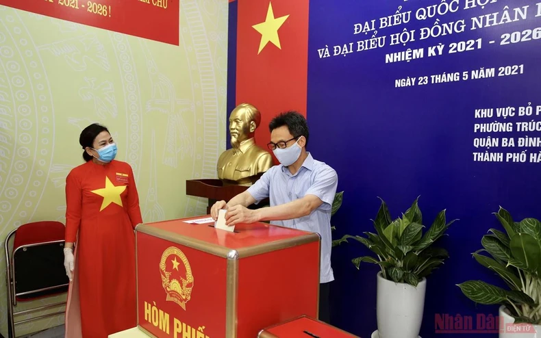 Người dân Thủ đô trong “Ngày hội non sông” -0