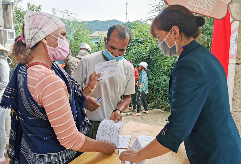 Đồng bào các dân tộc nam Tây Nguyên hòa chung ngày hội non sông -0
