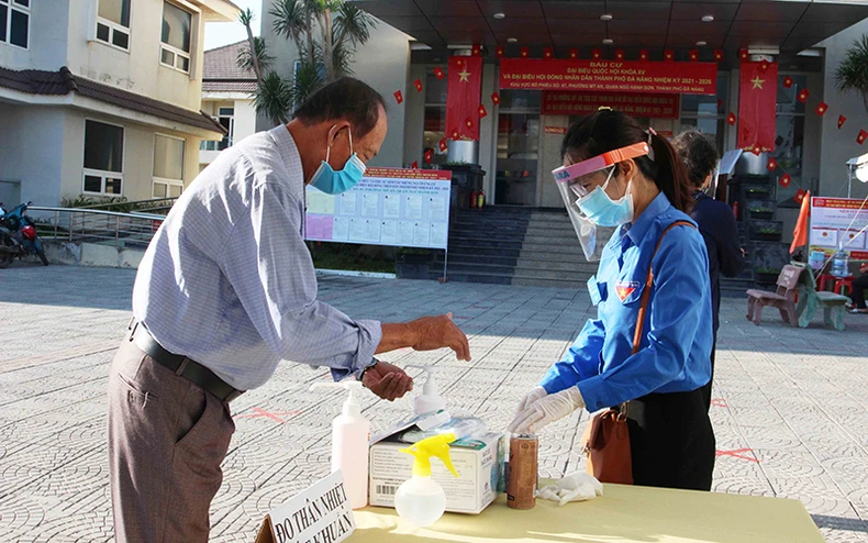 Xung kích tình nguyện hỗ trợ bầu cử -0