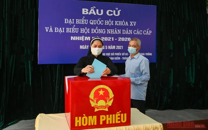 Người dân Thủ đô trong “Ngày hội non sông” -1