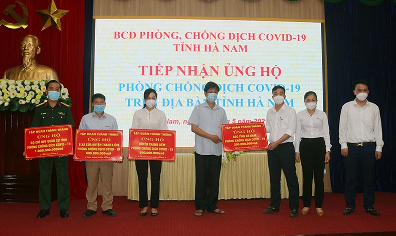 Hà Nam: Các doanh nghiệp ủng hộ 3,3 tỷ đồng công tác phòng, chống dịch Covid-19 -0