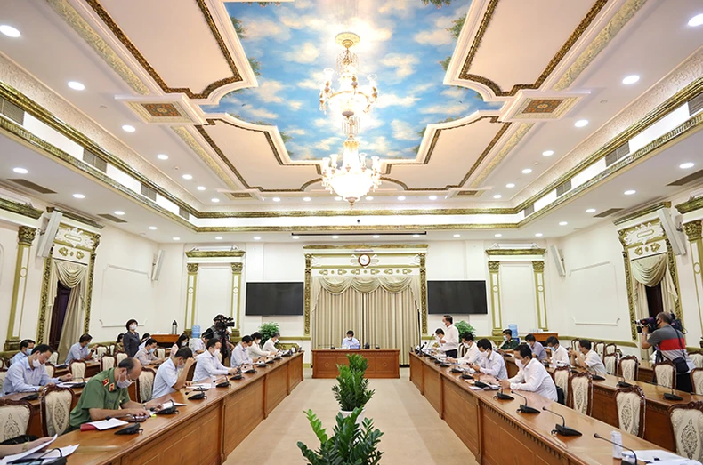 Xuất hiện chuỗi lây nhiễm mới, TP Hồ Chí Minh họp khẩn -0