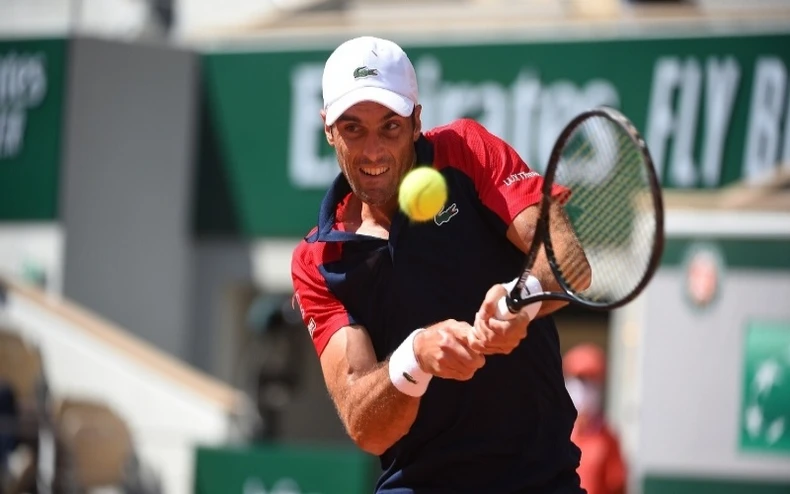 Thiem bị loại sớm ngày ra quân Roland Garros -0