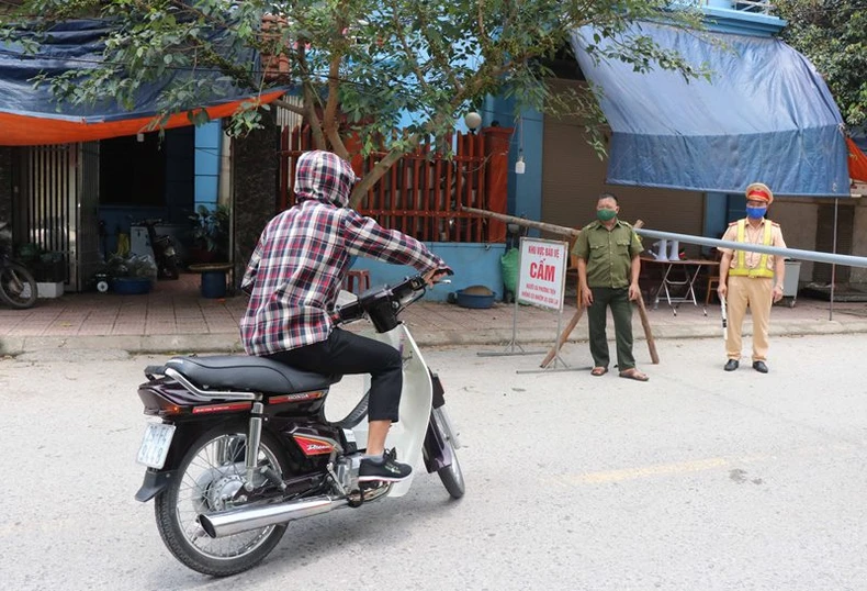 Lá chắn vững vàng nơi tâm dịch Bắc Ninh -0