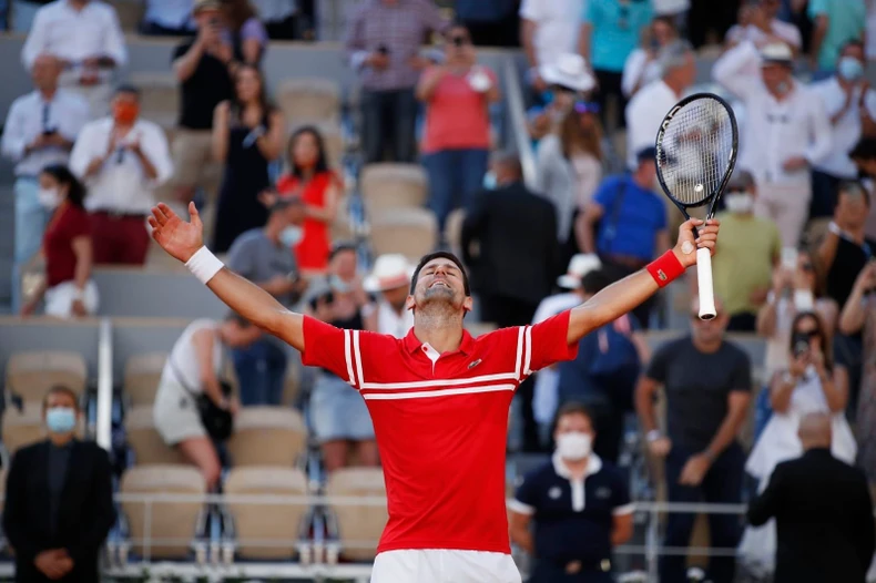 Djokovic lên ngôi Roland Garros sau màn ngược dòng ngoạn mục -0