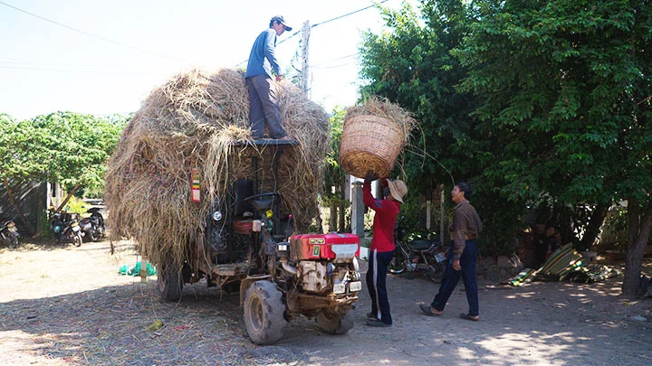 Đi qua làng nghề Tuy An -0
