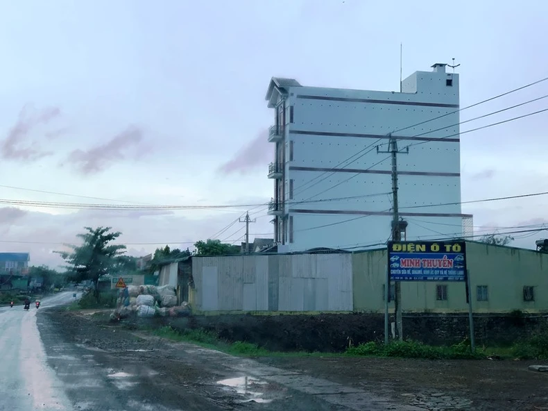 Những “biệt thự” nuôi chim yến ở Đắk Lắk -0