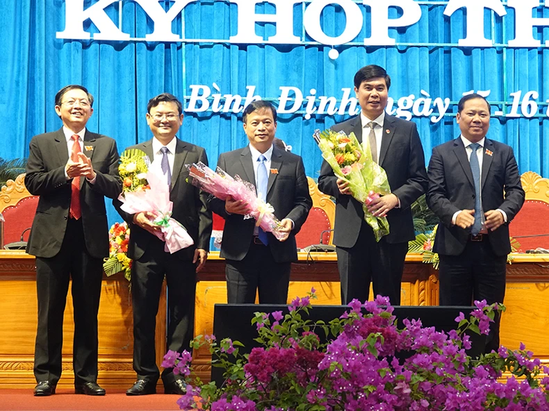 Ông Hồ Quốc Dũng tái đắc cử Chủ tịch Hội đồng nhân dân tỉnh Bình Định -0