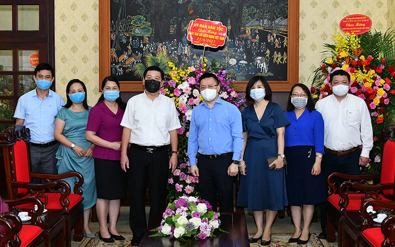 Các bộ, ngành, cơ quan, đơn vị chúc mừng Báo Nhân Dân nhân ngày 21-6 -0