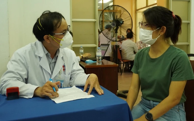 Hơn 200 phóng viên tại TP Hồ Chí Minh được tiêm vaccine phòng Covid-19 -0