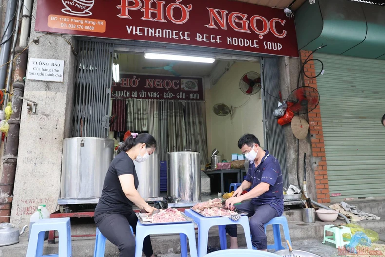 9_hang_quan_Ha_Noi_mo_cua-1624331439010.jpeg