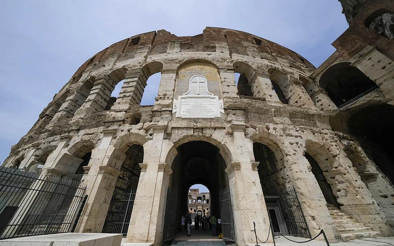 Đấu trường Colosseum mở cửa phần ngầm đón du khách thăm quan -0