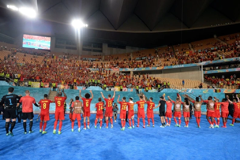 Cận cảnh Bỉ vào tứ kết Euro 2020, Bồ Đào Nha sớm thành cựu vương -0