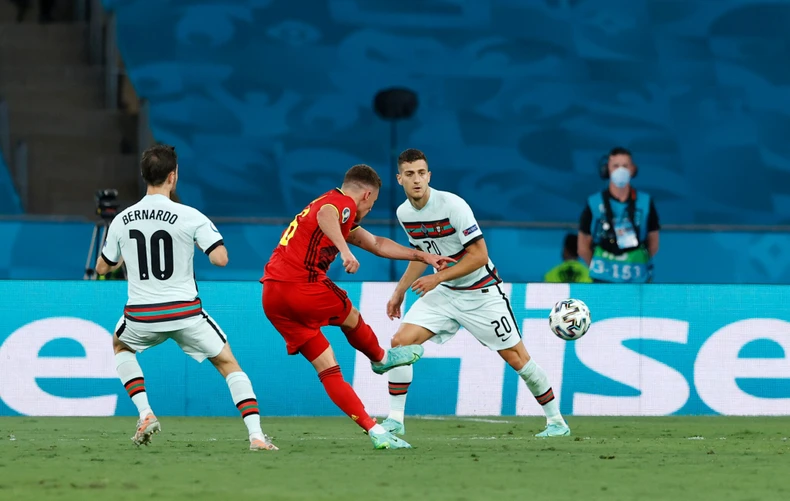 Thorgan Hazard lập siêu phẩm, Bỉ biến Bồ Đào Nha thành cựu vương Euro -0
