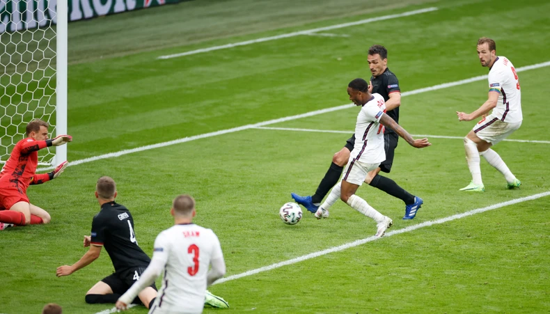 Anh tiễn Đức về nước trên sân Wembley -0