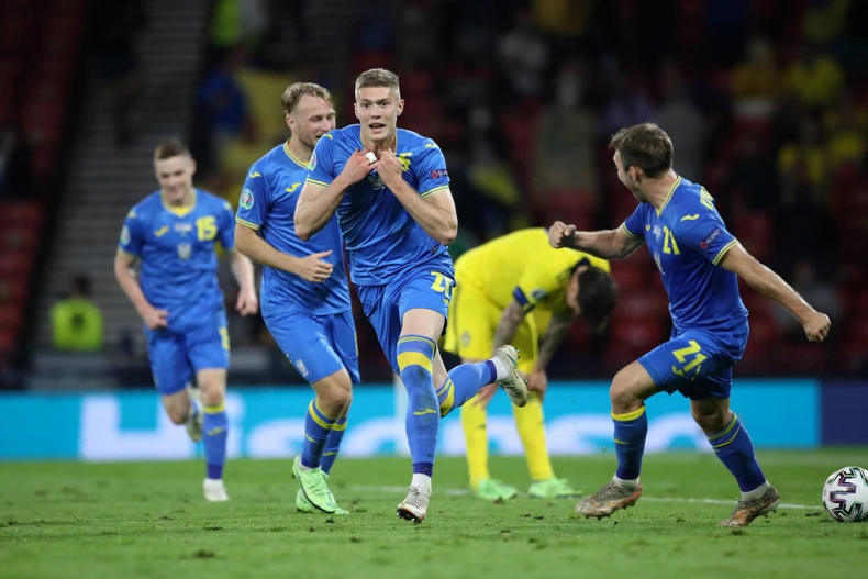 Những khoảnh khắc ấn tượng tại vòng 1/8 Euro 2020 -0
