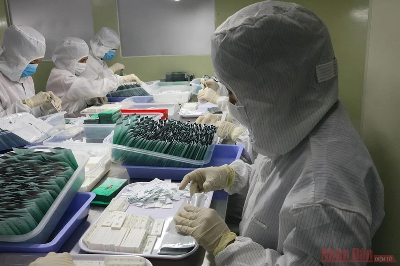 Công ty Medicon trao tặng 100.000 bộ kit test nhanh kháng nguyên cho TP Hồ Chí Minh -0