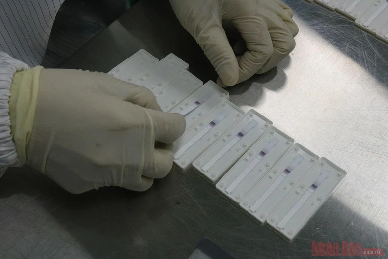 Công ty Medicon trao tặng 100.000 bộ kit test nhanh kháng nguyên cho TP Hồ Chí Minh -1