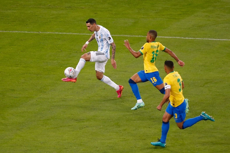 Hết hiệp 1: Brazil 0 - 1 Argentina (cập nhật) -0