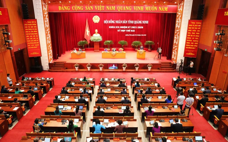 Quảng Ninh: Tiếp tục đổi mới mô hình tăng trưởng gắn với tái cơ cấu kinh tế -0