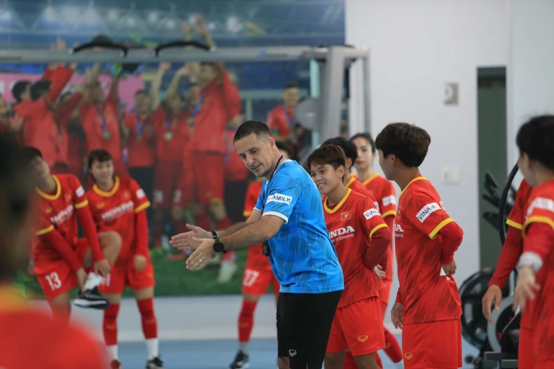 HLV Mai Đức Chung đặt mục tiêu cao tại Vòng loại Asian Cup nữ 2022 -0