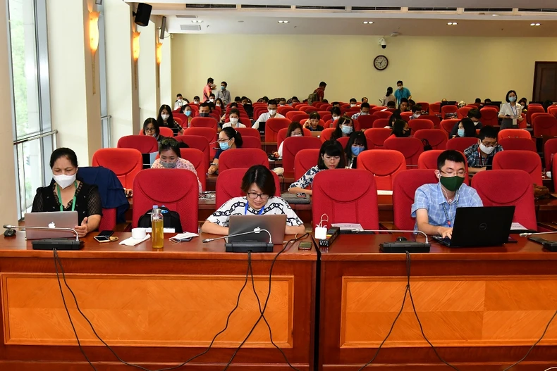 Bảo đảm phòng dịch khi tác nghiệp tại Kỳ họp thứ nhất Quốc hội khóa XV -0